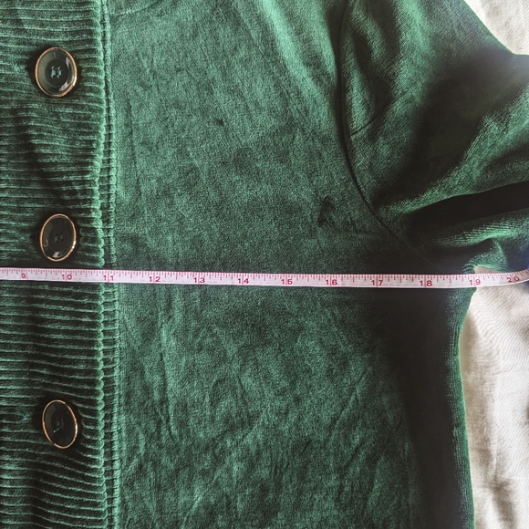 Beautiful Emerald Green Velour Cardigan by Jones New York - size Small - Picture 2 of 9